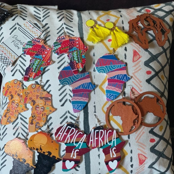 Handcrafted African Map Earrings - Picture 2 of 8